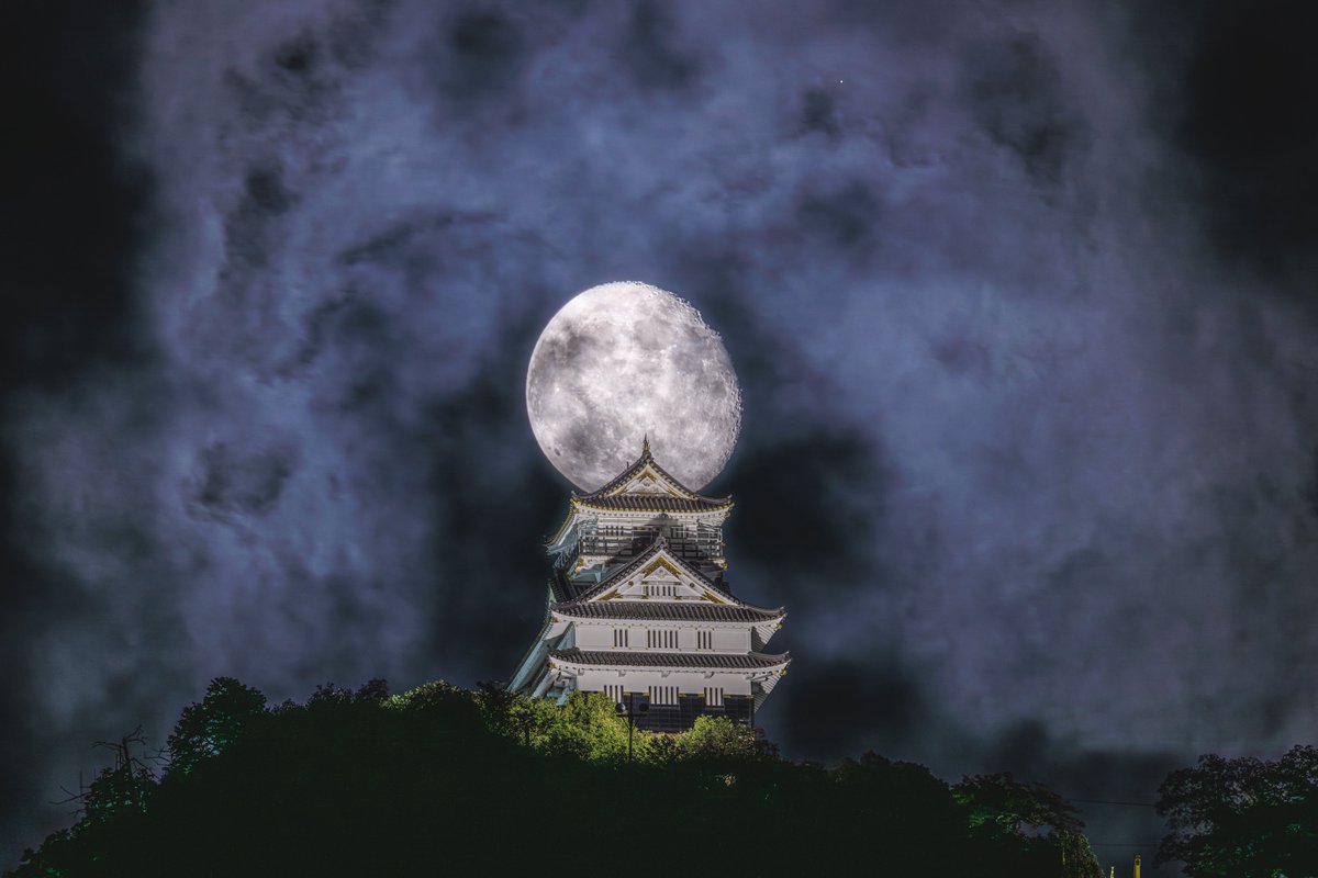 jigurohiro's tweet image. まるで月の廻りを覆うかのような雲

#キヤノン党でほめあいたい