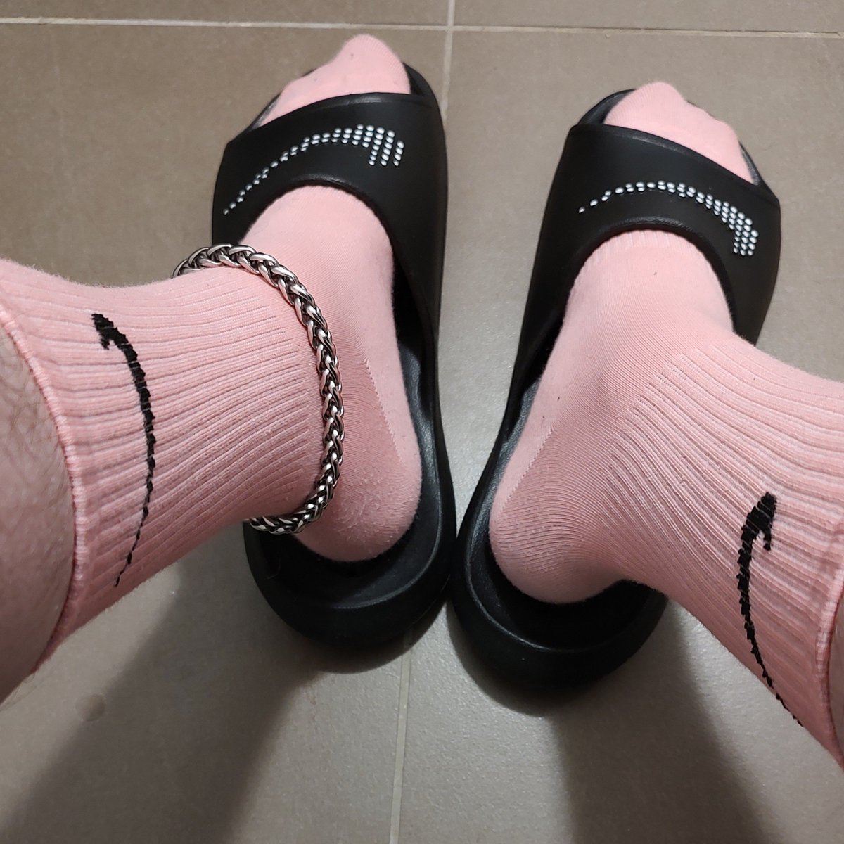 Meido (@manekimeido) on Twitter photo 