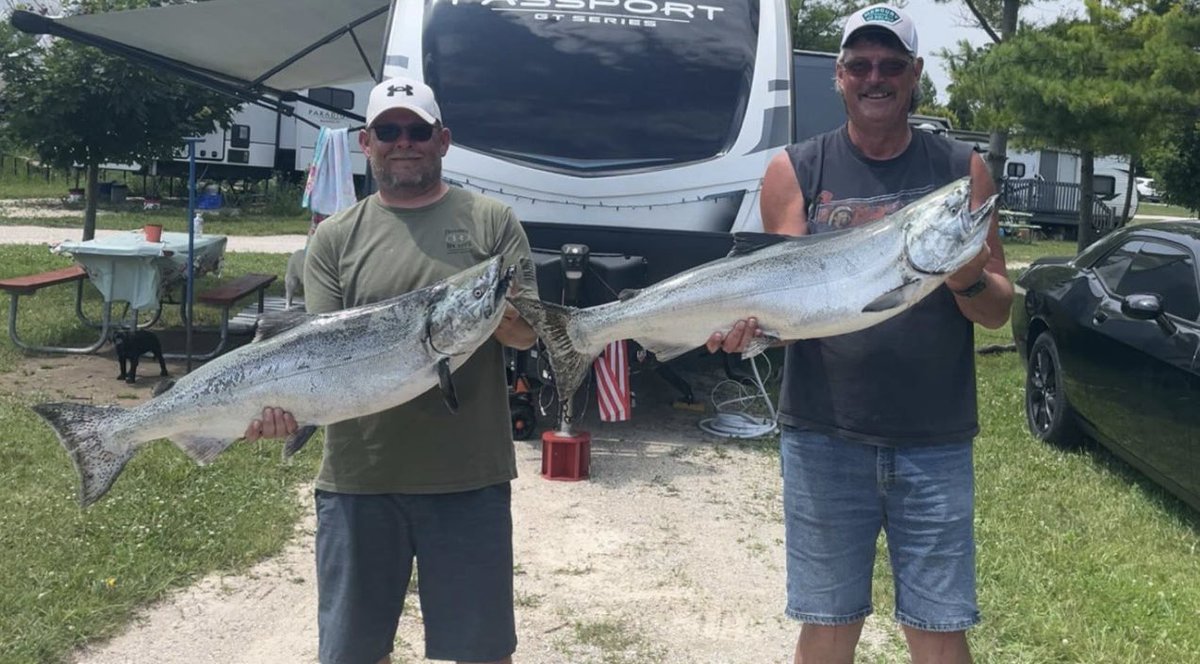 Jimbean32Olson's tweet photo. 24 and 22 lbs. 
#kdsalomonderby
#mercurymarine
#rangerboats https://t.co/CJR17ghkPa