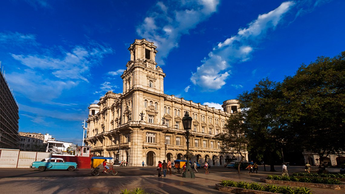 oficult's tweet photo. ๐จ On July 18, we celebrate 24 years since the reopening of the National Museum of Fine Arts @CubaBellasArtes, a symbol of the peopleโs access to Cuban and #universalart.
A cultural gem that preserves our identity and pride. ๐จ๐บ
#CubanCulture #CubaesCultura https://t.co/KJ8klxnw8Y