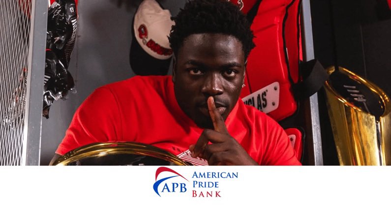 DawgsHQ's tweet image. Commitment Day Primer: 4⭐️DL Valdin Sone is set to make his decision this morning. Here’s everything you need to know going into this big decision. #GoDawgs
Story: on3.com/teams/georgia-…