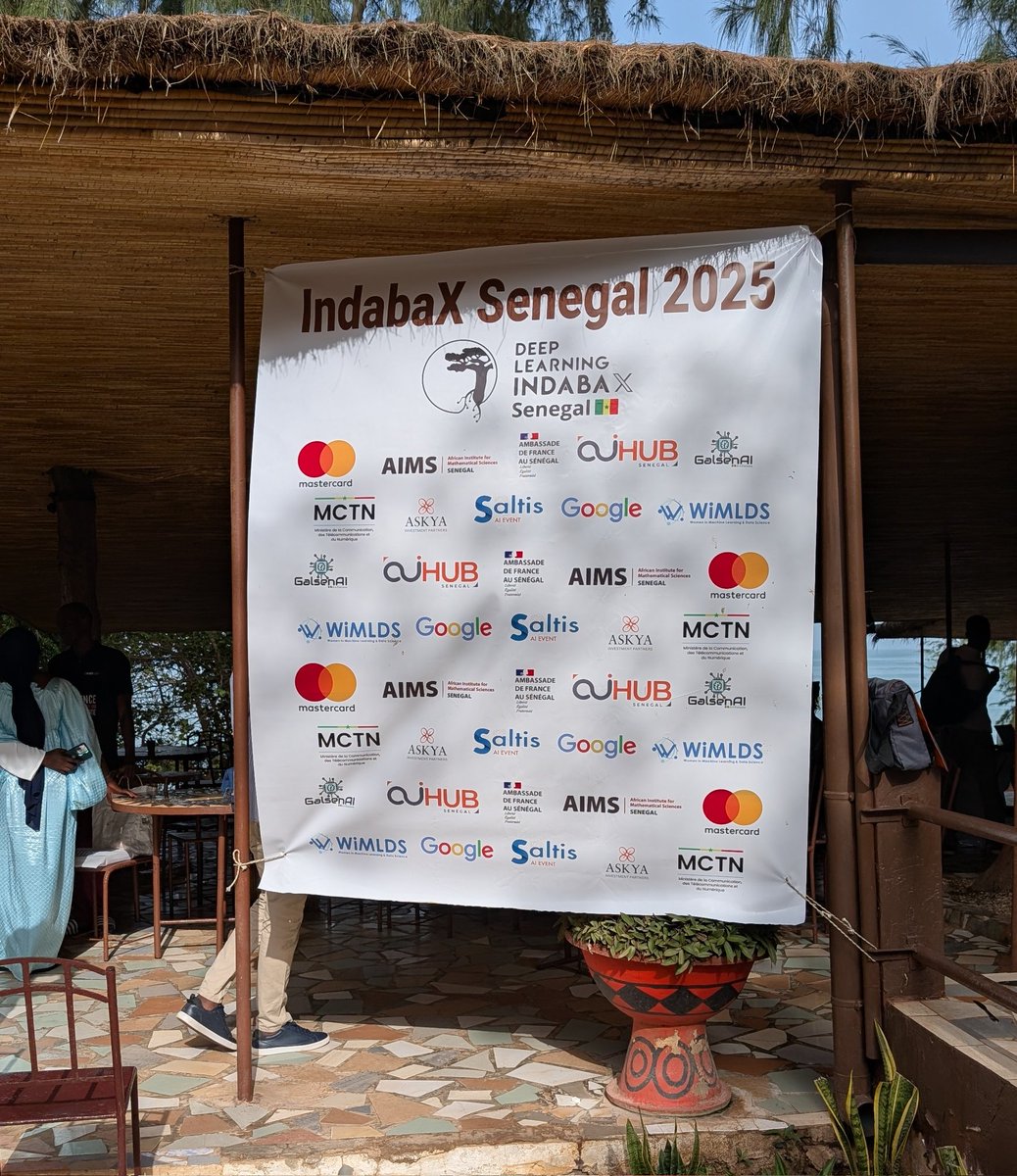 IndabaxS's tweet photo. Deuxième journée du IndabaX Sénégal 2025. 

#kebetu #AI @galsenai #Senegal #Mbour #AIMS #Indabuzz https://t.co/bgcDP0J36K
