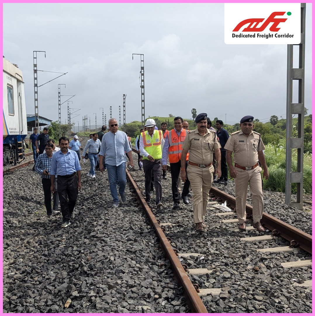 Shri Praveen Kumar, MD/DFCCIL inaugurated ALH 199 in the Vaitarna–Kharbao section. He was joined by Shri Anurag Sharma, Director (Infrastructure), Shri Vikas Kumar, Chief General Manager (Mumbai), and other senior officials.

The inauguration of ALH 199 marks the commencement of