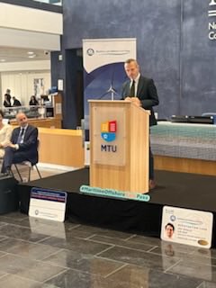andrewbrownlee7's tweet image. Good to be in Cork today for the launch of the new Maritime Safepass Pilot with Taoiseach @MichealMartinTD. As Ireland develops offshore energy infrastructure this initiative will be key in ensuring workers have the essential skills to build it. 👏@CorkETB @UCC @MTU_ie @SOLASFET