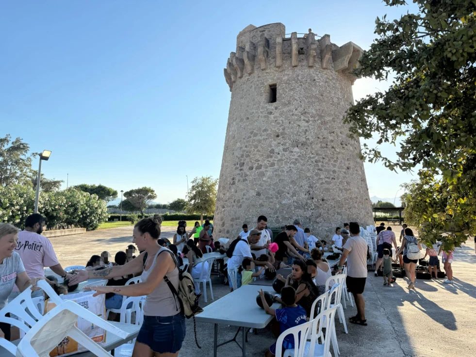 OndaNaranjaCope's tweet image. Piles celebra la Nit dels Fanalets con un taller artesanal y un pasacalles popular. #Piles #Nit #Fanalets #Municipio 

buff.ly/xCsCOpI
