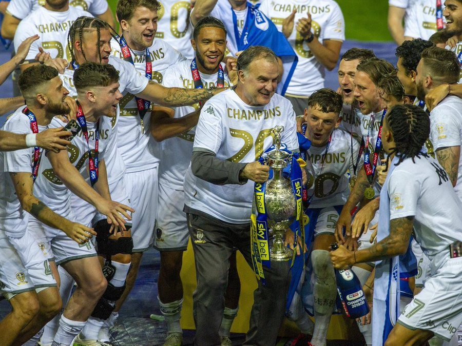 LUFCMOTcom's tweet image. Happy 70 birthday to the GOAT Marcelo Bielsa 🎉