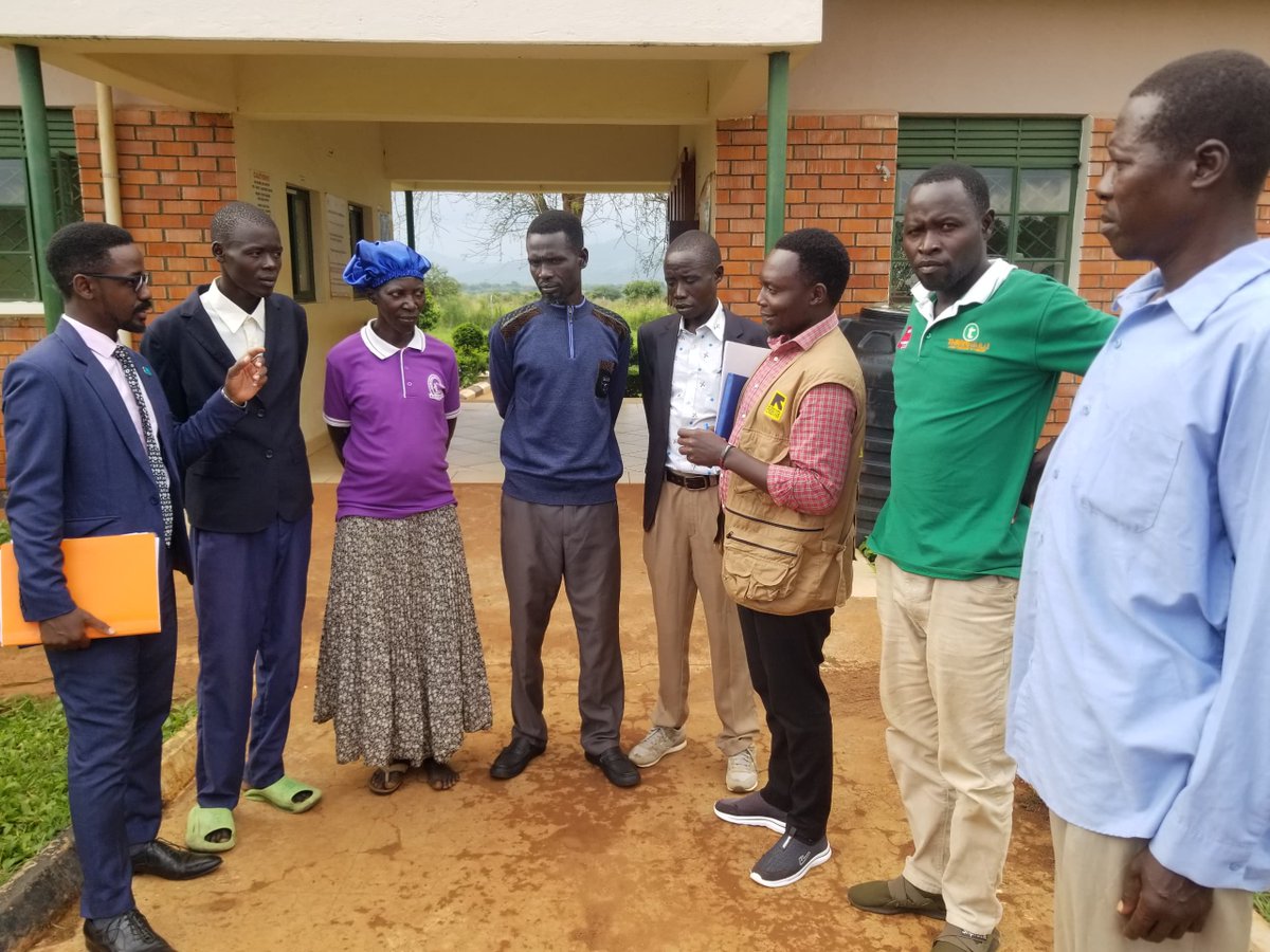 Uganetlaw's tweet image. Justice for All. No Exceptions⚖️
After a court session at the Chief Magistrate’s Court in Lamwo, our Legal Officer debriefs clients, many of them indigent persons and refugees, on their rights and next steps.
We believe justice must be accessible to everyone, not just the…
