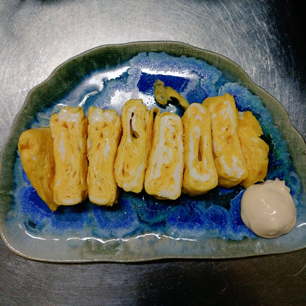 焦げてない黄色い可愛いのができた!
干物焼き
ほうれん草のおひたし
卵焼き
ぶりごま丼
です。健康イェーイ
健康を見せつける人は普段健康的じゃないから写真を撮りあげるのです。
健康というイベントなのです。
健康イェーイ
