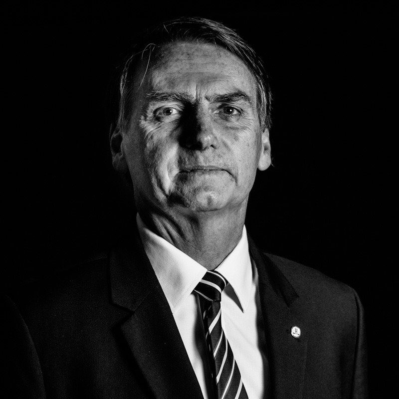poptime's tweet image. 🚨🇧🇷 URGENTE: Polícia Federal cumpre mandados de busca e apreensão contra Jair Bolsonaro em sua casa e escritório do PL.