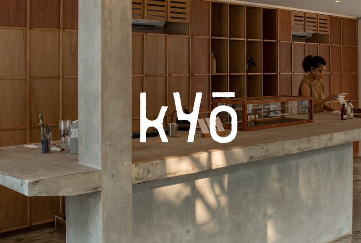 pietrobaudin's tweet image. 1 - Cookie Supply 
dafont.com/cookie-supply.…

2 - Wooddale 
whatfontis.com/Wooddale-Regul…

3 - Gacor 
font.download/font/gacor-per…

4 - Waldorf 
font.download/search/waldorf