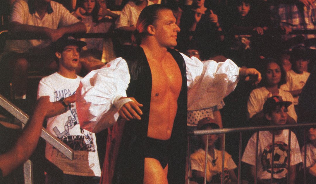 Vous aviez connu Triple H sous le nom de "Jean Paul Levesque" avec comme personnage, un aristocrate avec des origines françaises à la WCW ? Les dirigeants de la WCW lui avaient demandé d'avoir un accent français.

Ecoutez moi cet accent ici ➡️ urls.fr/24yFHu