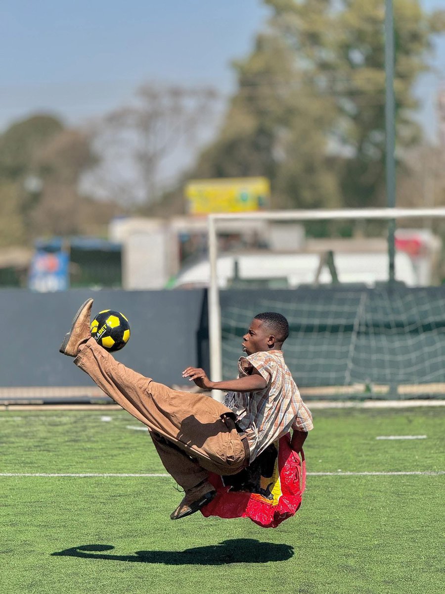ZimViral's tweet image. Manchester United should sign him, they need a prolific striker like this.