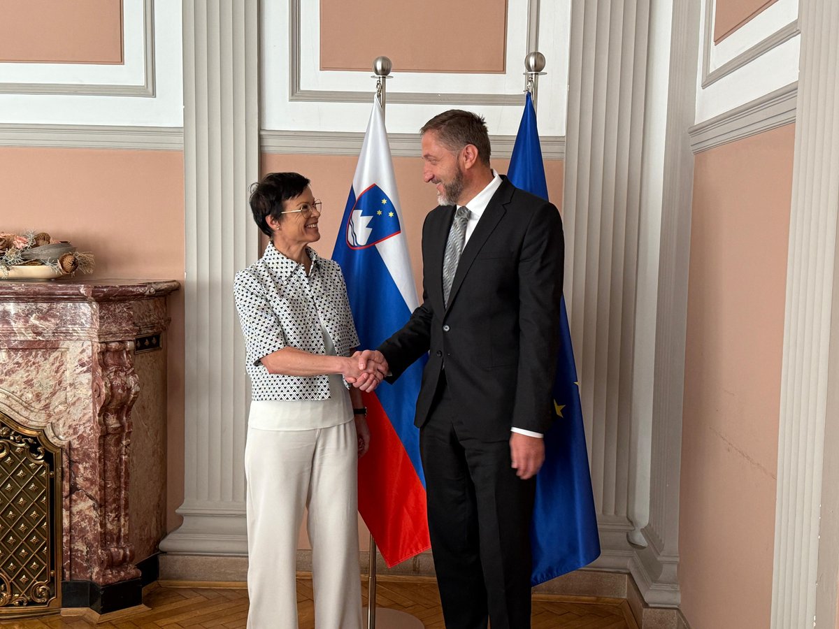 MartaKosEU's tweet image. Najboljšji možni čas za sestanek z @mfinance_gov_si: predlog novega VFO je dobra novica za 🇸🇮 in širitev 🇪🇺 ter zagotavlja nadaljno podporo 🇺🇦!