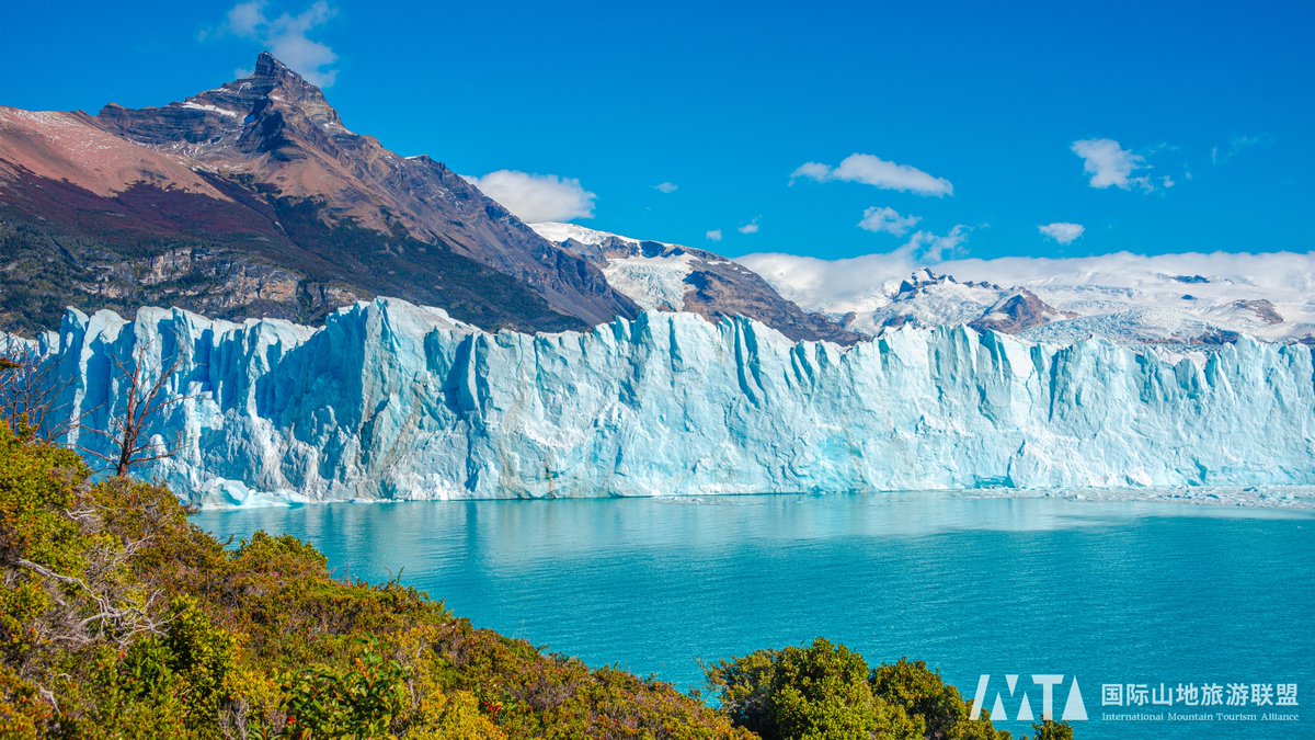 IMTAOFFICIAL's tweet image. Perito Moreno Glacier: Argentina’s Living Ice🚣🧊
In the vast Patagonian wilderness of southern Argentina, the Perito Moreno Glacier offers a rare, dynamic encounter with a moving wall of ice. Spanning five kilometers across and rising over 70 meters above Lago Argentino, this…