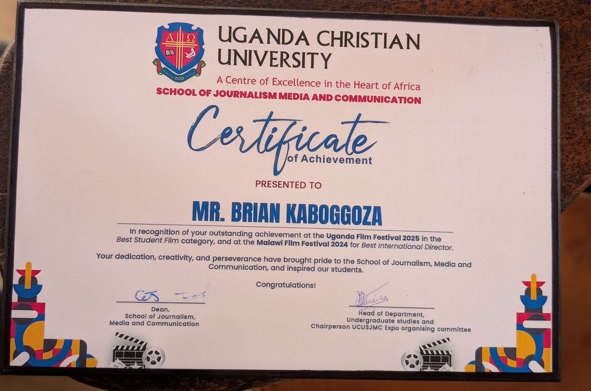 KabogozzaBrian's tweet image. No better feeling than being recognized and awarded at  Home . Thank you @UCUniversity @UCUjourncom 🙏.