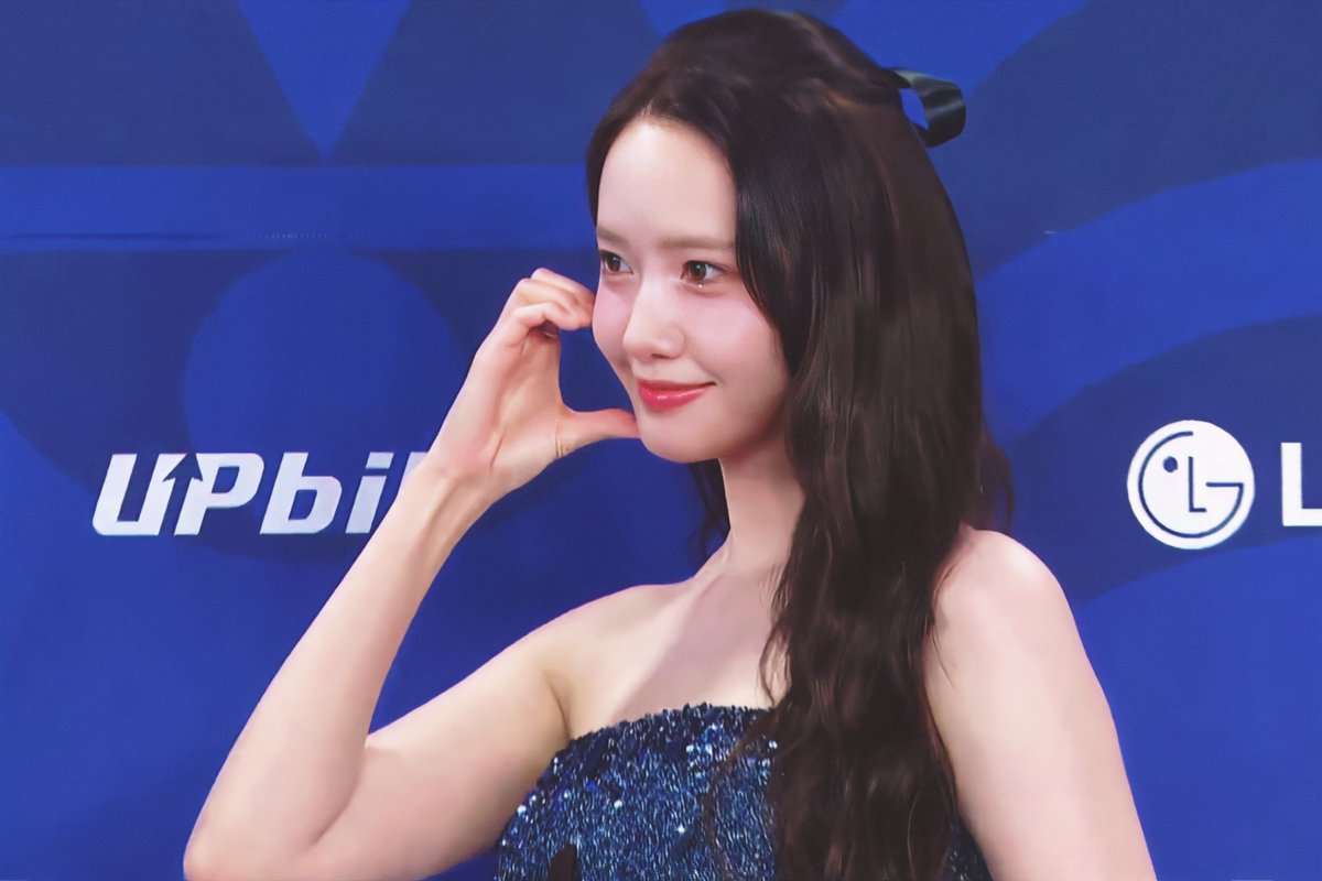 GG8_EDIT's tweet image. 250718 제4회 청룡시리즈어워즈 레드카펫 윤아 

#윤아 #YOONA