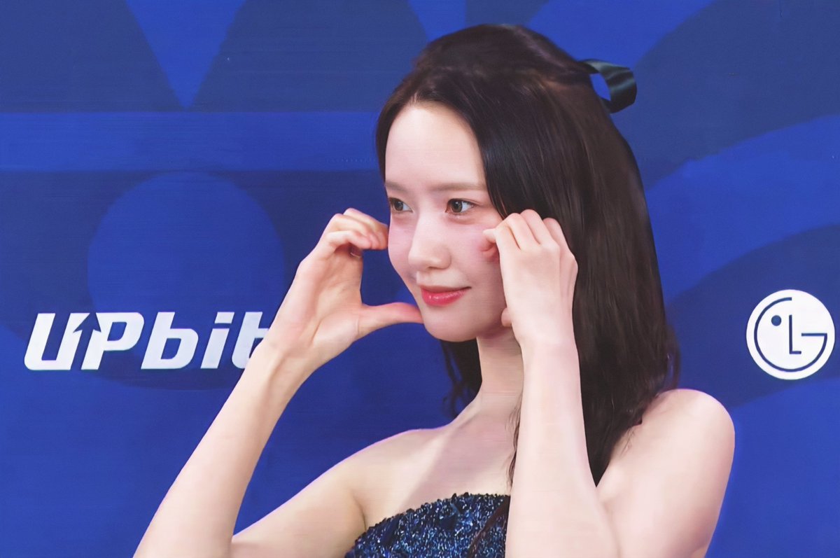 GG8_EDIT's tweet image. 250718 제4회 청룡시리즈어워즈 레드카펫 윤아 

#윤아 #YOONA