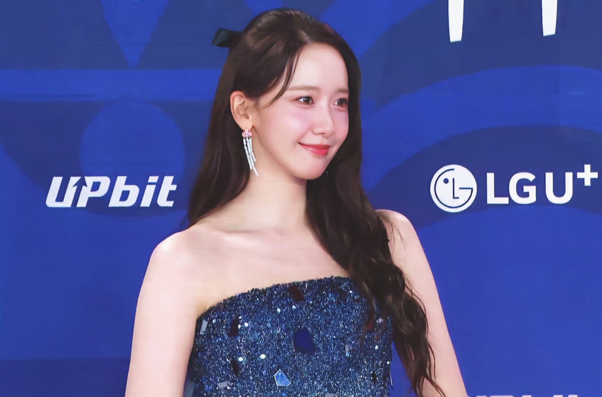 GG8_EDIT's tweet image. 250718 제4회 청룡시리즈어워즈 레드카펫 윤아 

#윤아 #YOONA