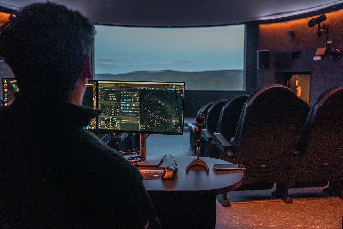 🌞 Viu una aventura astronòmica de dia amb l’experiència Diürna general en 3D!

🚀 Durant 2 hores, un astrònom expert t’acompanyarà en un viatge captivador per descobrir el Sol.

Tots els detalls:
parcastronomic.cat/experiencia/ex…