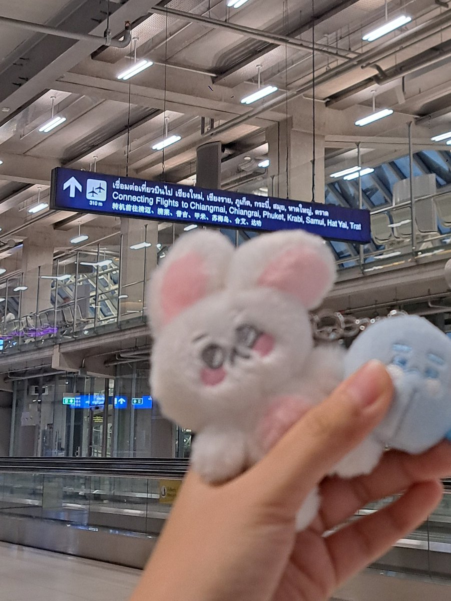 luckyclover805's tweet image. 방콕에 도착!
준면아 이따봐🥺