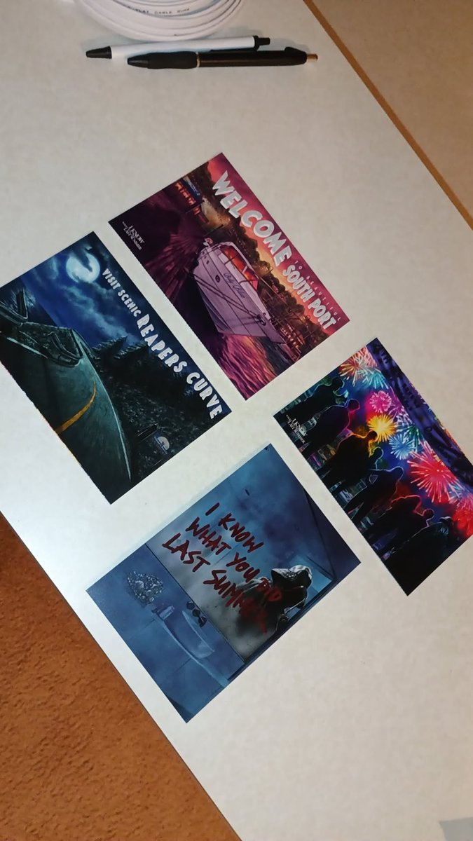 DustyTheApe's tweet image. Got mine yesterday.๐ฅฐ #IKnowWhatYouDidLastSummer . Set of Killer Postcards๐ช๐ฌ. WE MAKE MOVIES BETTER!!๐ฆ๐ฟ๐๐๐๐ฟ๐ฆ #AMC @AMCTheatres @CEOAdam #AMCTheatres #Summer #horror #Apes #ShortsRfucked #ThrillsNchills