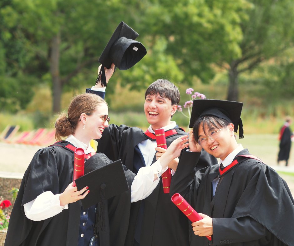 Uni_of_Essex's tweet image. That's it for #EssexGraduation 2025!
It’s been a week of accomplishments, heartfelt celebrations, and memories that will last a lifetime. Congratulations to our awesome Class of 2025.
Find more photos from the day: brnw.ch/21wUfZc