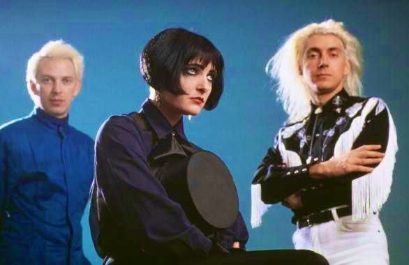 JakeRudh's tweet image. On this day in 1988, Siouxsie & the Banshees released "Peek-a-Boo" - the lead single from the band’s ninth studio album “Peepshow”
“Golly jeepers, where'd you get those peepers?”