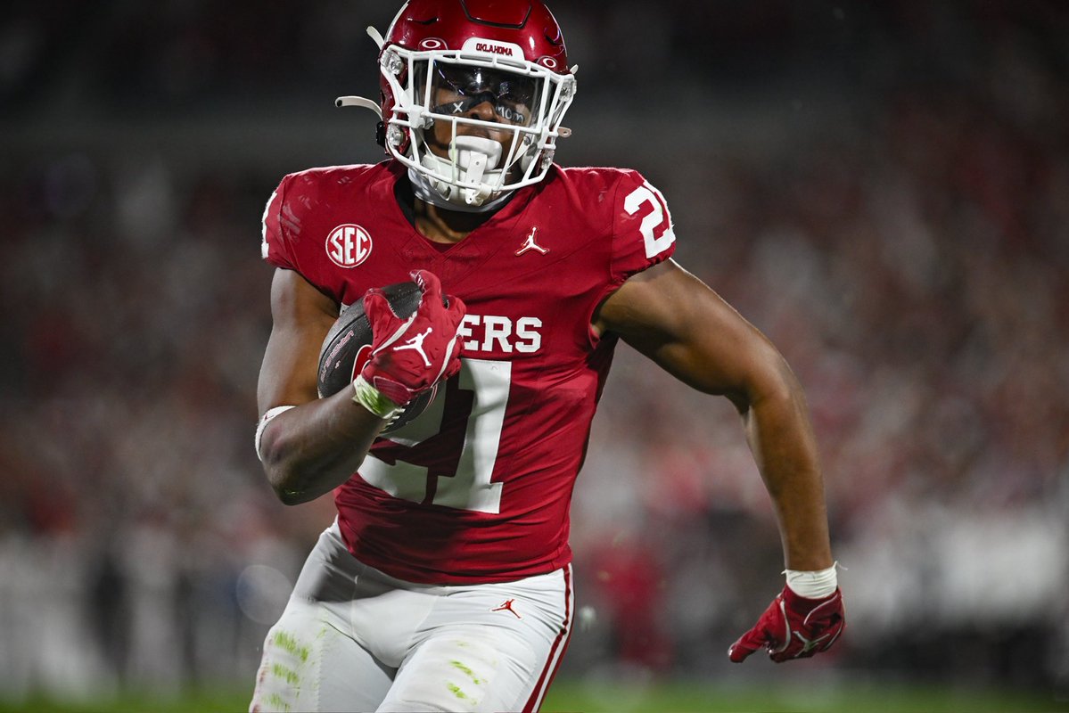 KREFsports's tweet image. OU is picked to finish 10th in the SEC.
Will they finish higher, lower or right at 10?