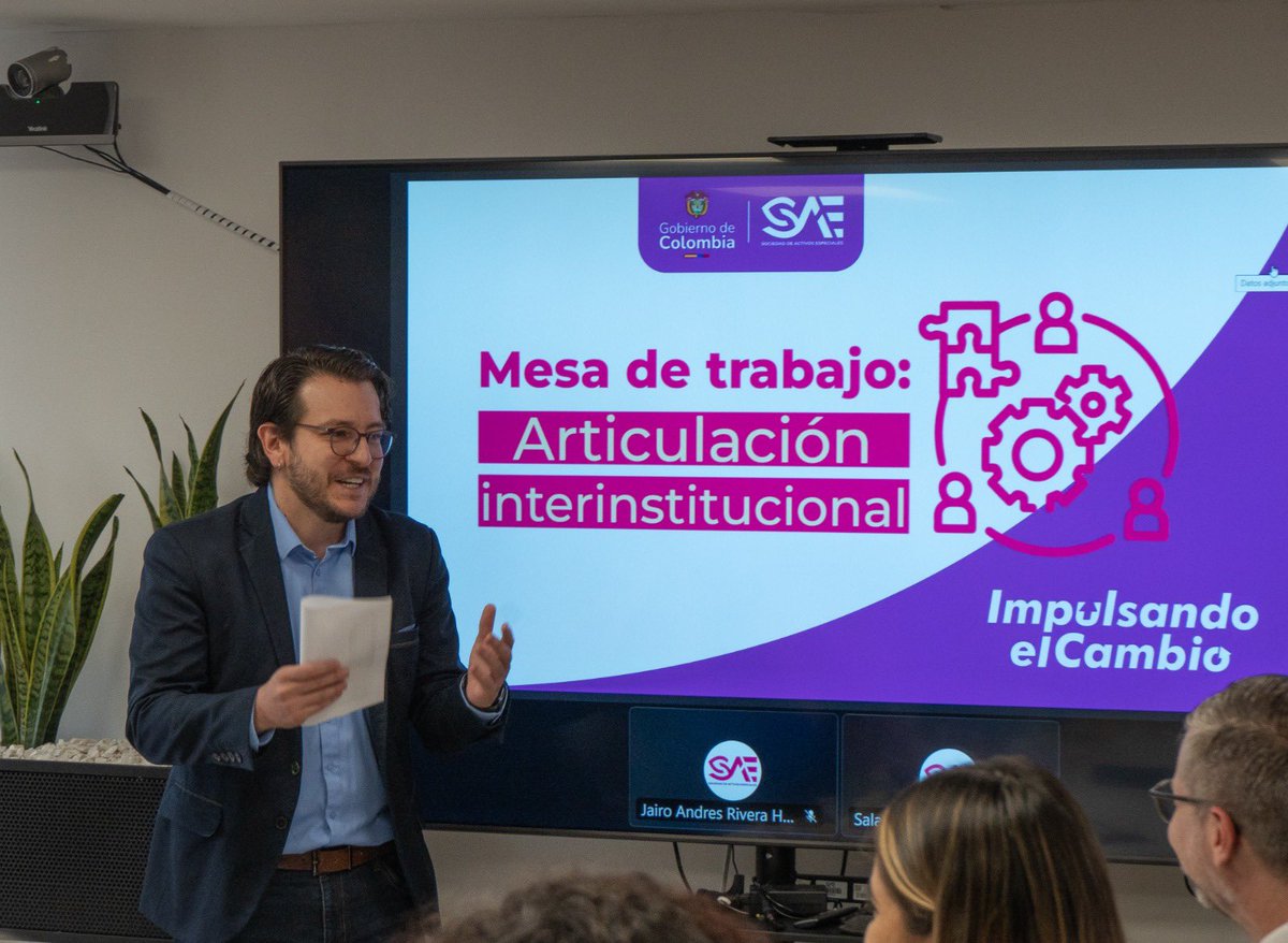 activosSAE's tweet photo. En este espacio también se socializó el mecanismo de Transferencia Pública, consagrado en los lineamientos de Valor de Transferencia, como una herramienta para fortalecer la capacidad institucional del Estado y avanzar en la democratización de los bienes.
🧵3 https://t.co/A7SjkVVpRj