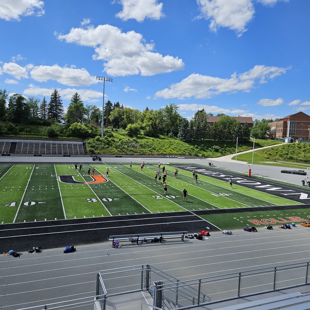 JensenAlex3783's tweet image. Had a great time at the University of Jamestown football camp yesterday. It was great to see all of the coaches and meet players from other high schools. @elks_recruits @CoachZim_UJ @UJ_Jimmies