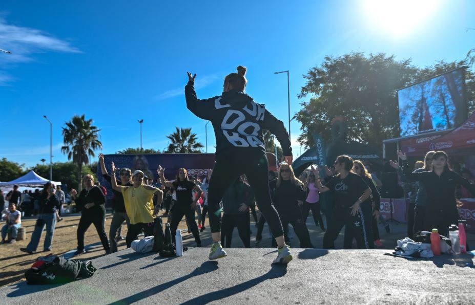 radiodelmar985's tweet image. 📍Este finde, “Córdoba Cerca Tuyo” llega al Parque Sarmiento. Trámites, juegos, cultura, salud y más, el 19 y 20 de julio de 13 a 18 h. #CórdobaCerca #ParqueSarmiento