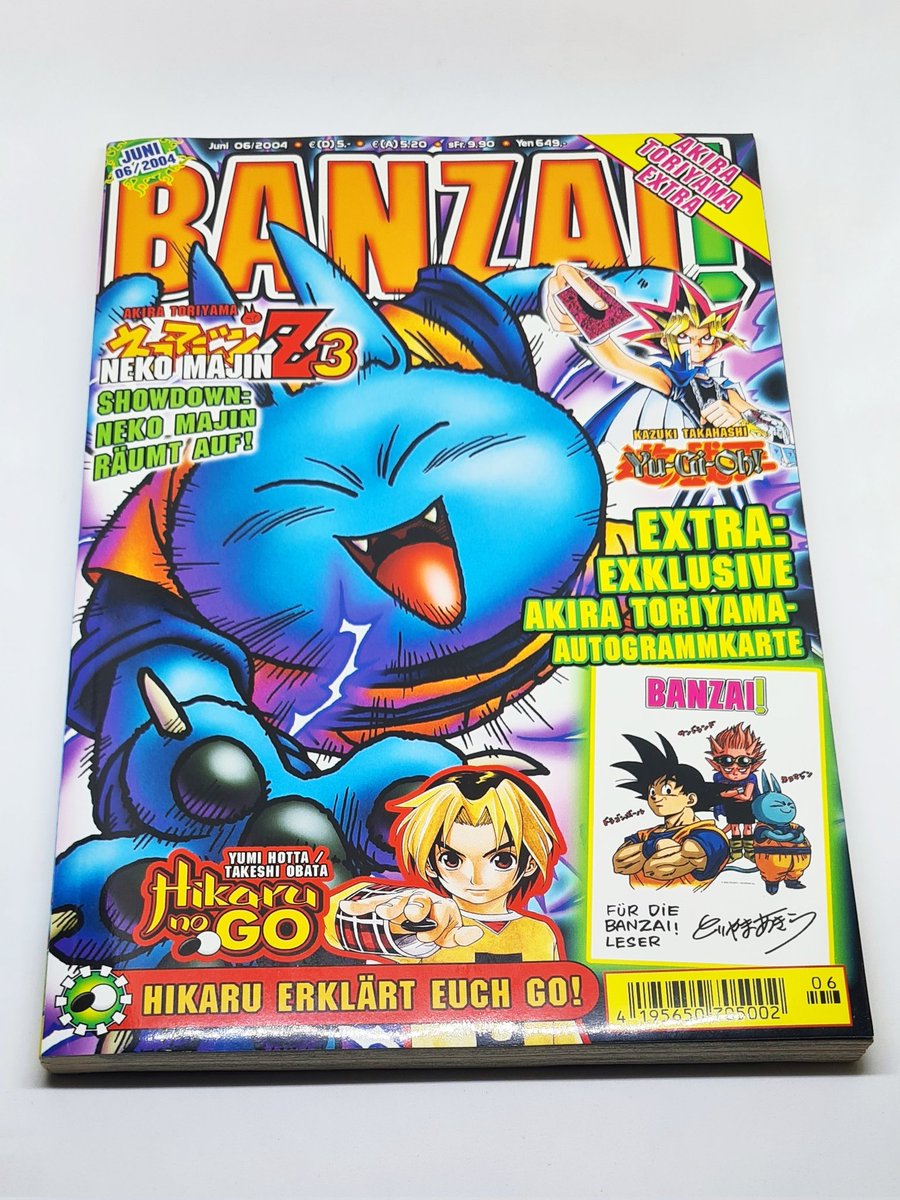 eduhern's tweet image. Banzai! (Magazine). Junio de 2004, Carlsen Verlag.

Revista alemana de manga que incluye, entre otros, el cap. 3 de Nekomajin Z. Además, documenta la visita de Toriyama a la Leipzig Book Fair, con entrevista incluida.

Contiene también una réplica del shikishi que firmó el Sensei