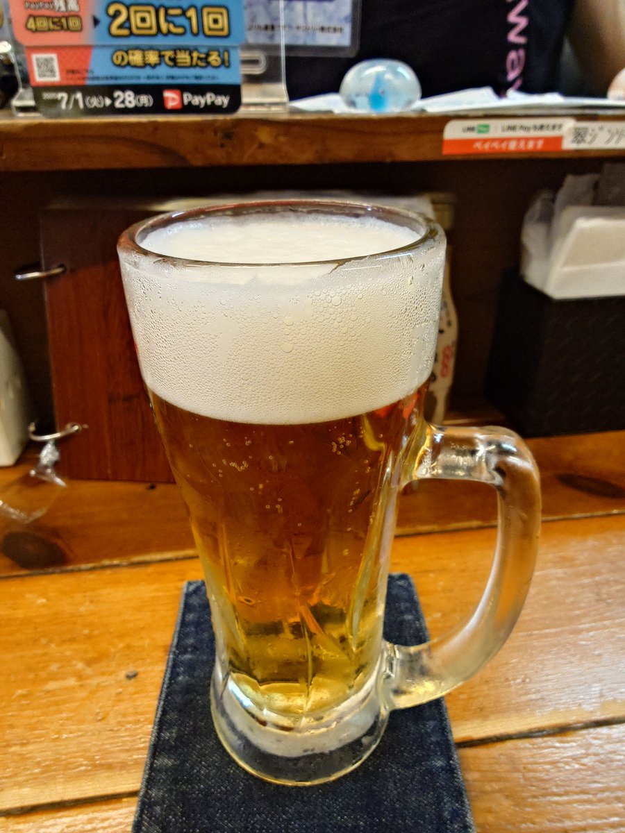 そういえば東京でライブしてからライブ前に酒を入れるということを覚えました。公共交通機関が大体1時間に一本、ライブ会場から駅まで歩くのでも一苦労、最寄りの駅から家まで歩くのも一苦労のクソ田舎では出来なかった芸当でございます。