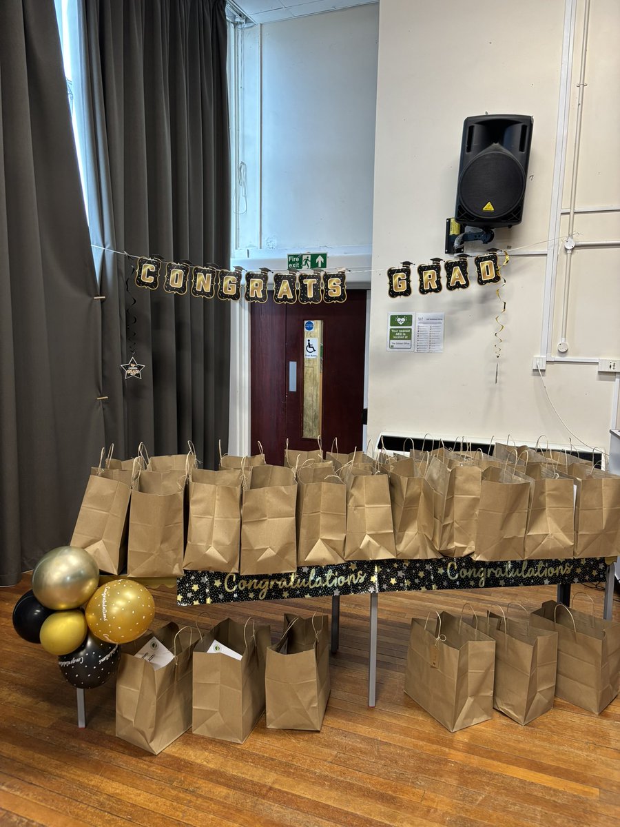 Bentley West Primary School (@bentleywestws2) on Twitter photo Class of 2025 - yr 6 leavers goodies; hoodies, graduation favours, cupcakes and wrist bands. Special keepsakes forever. #Classof2025 #graduation2025 <a href="/leightrustb8/">LeighTrust</a> Class of 2025 - yr 6 leavers goodies; hoodies, graduation favours, cupcakes and wrist bands. Special keepsakes forever. #Classof2025 #graduation2025 <a href="/leightrustb8/">LeighTrust</a>