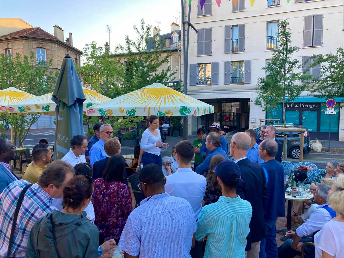 MarieLebec78's tweet image. 📸Retour en images sur une belle soirée d’échanges à Chatou !

Un moment convivial pour faire le bilan de l’année parlementaire écoulée et se projeter ensemble vers les combats à venir, notamment autour du budget 2026.

Merci pour cette énergie collective et pour votre soutien…