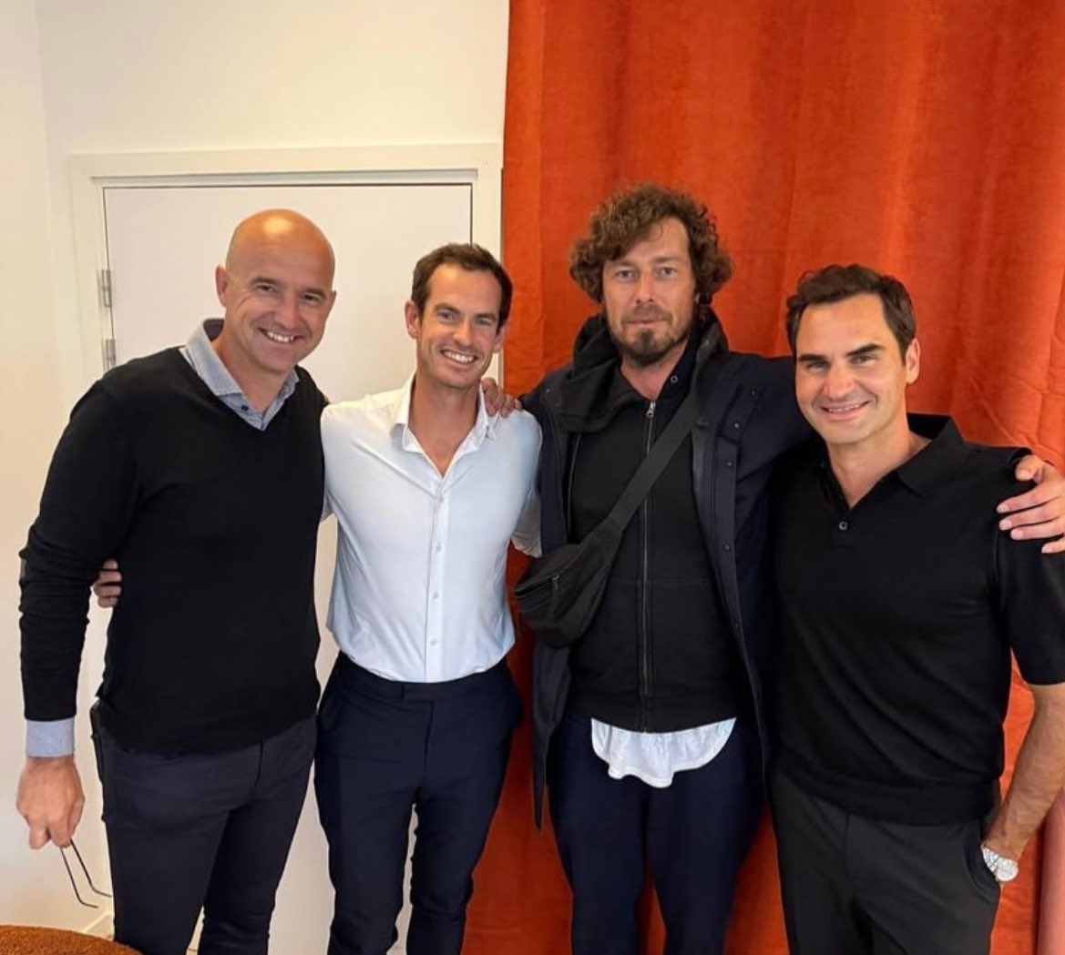 4everRFfan's tweet image. A lovely pic of @rogerfederer, @theljubicic, @andy_murray and Marat Safin shared by tennis_magazine_ IG!