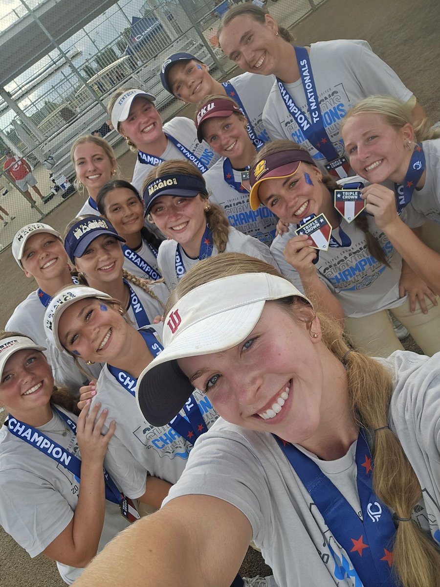 TC Nationals Champs! 8-0 on the week with my <a href="/magicnational08/">Indiana Magic Gold 18U Moore</a> team✨