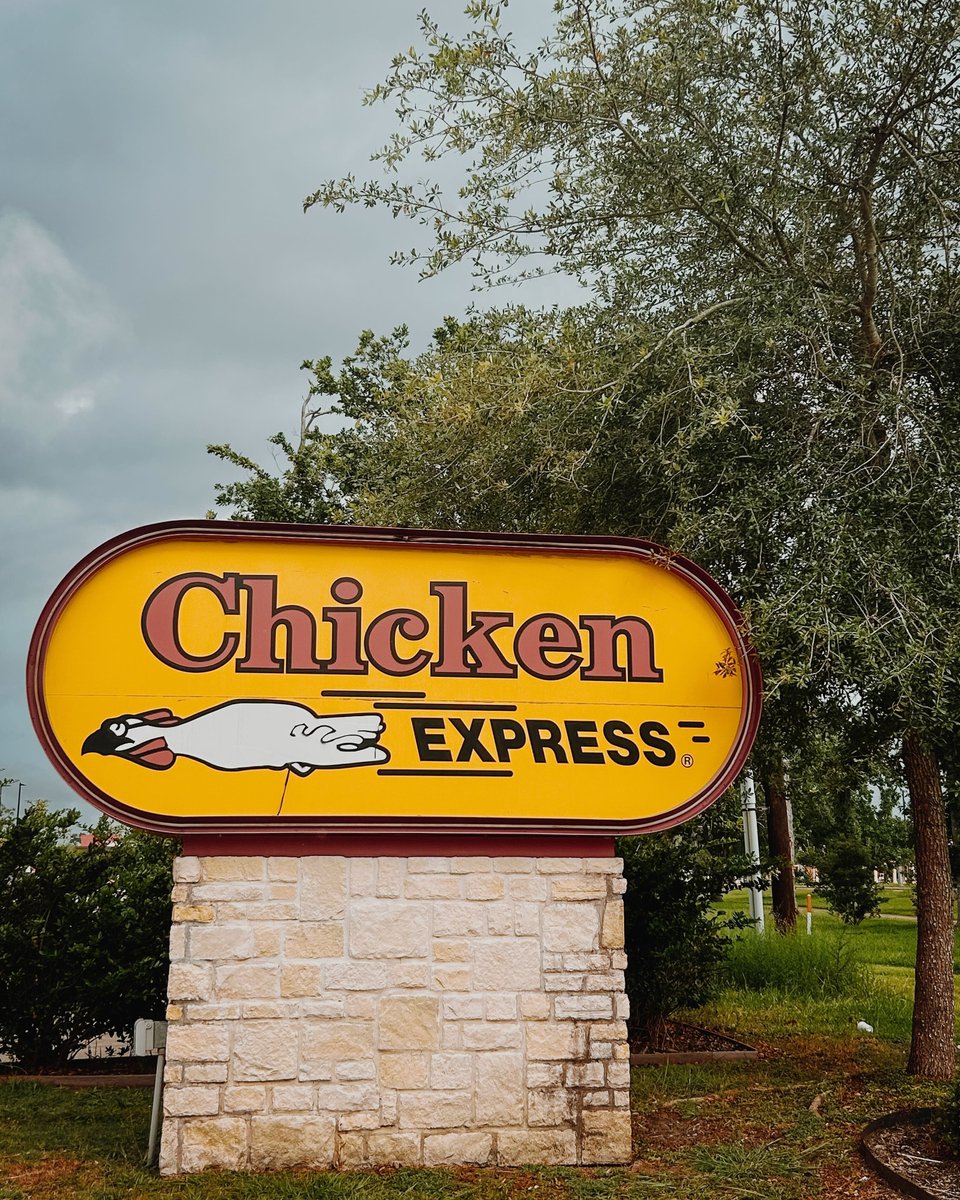Chicken Express (@chicken_express) on Twitter photo Come hungry, leave happy! 🙌🤩
📍 Lake Jackson, TX Location
#ChickenExpress #ChickenE #FoodieFriday Come hungry, leave happy! 🙌🤩
📍 Lake Jackson, TX Location
#ChickenExpress #ChickenE #FoodieFriday