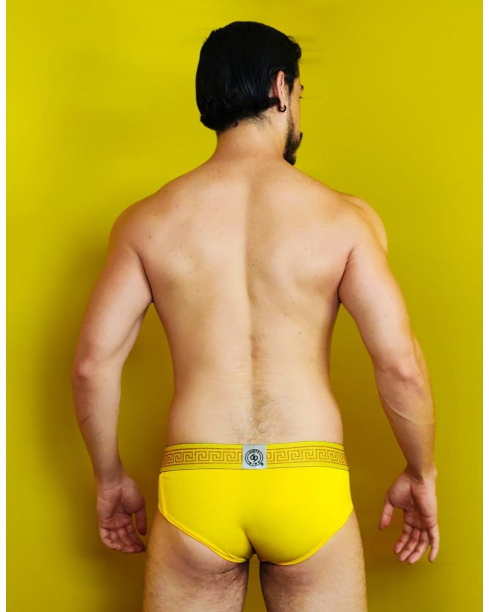 🟡
<a href="/Wonderman_of/">Wonderman</a>