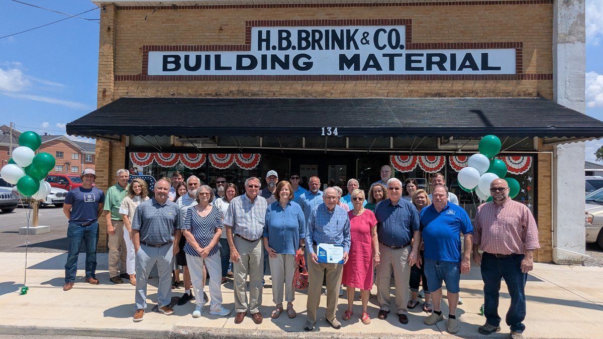 TNECD's tweet image. We recently spent the day in Lawrence County visiting businesses that have each served their communities for 100+ years. 🎉
H. B. Brink & Company Inc., Parkes Lumber Company, @LorettoTelecom and Augustin Lumber Company are incredible examples of TN's legacy of resilience,…