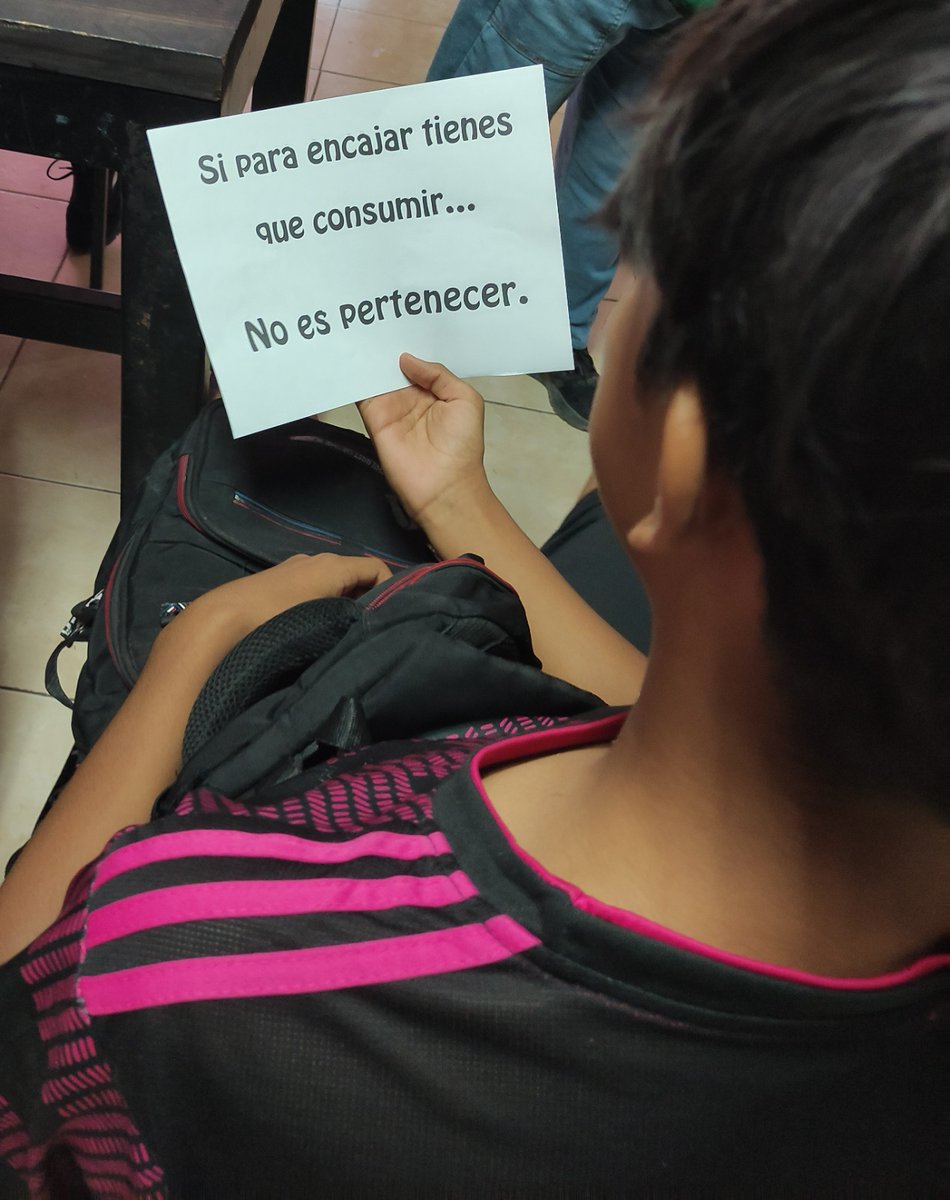 ¡El #ConviteCultural también #EligeSerFeliz!

En la Biblioteca municipal de Etchojoa, #Sonora, conviteras y conviteros tuvieron una lluvia de ideas para crear un reel con un mensaje poderoso: “¡Si no hay paz, no va!”

#CulturaComunitaria