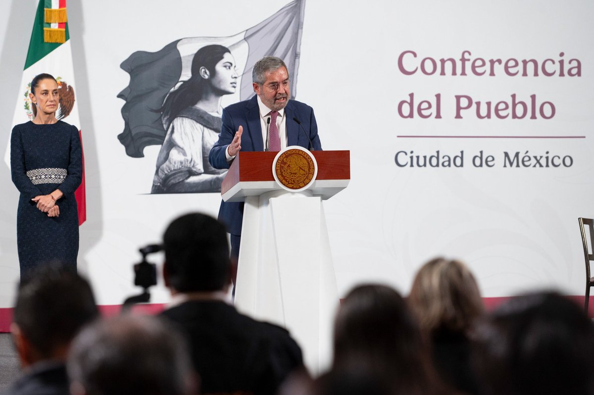 COMUNICADO. "Anuncia canciller De la Fuente que simplificación de trámites en consulados en Estados Unidos está al 100 por ciento".

gob.mx/sre/prensa/anu…