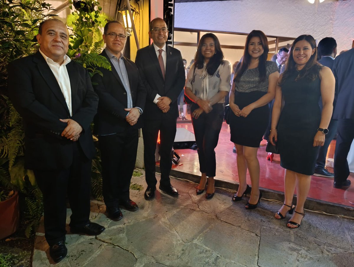 Universidad Gerardo Barrios (@ugb_sv) on Twitter photo Estuvimos presentes en la Fiesta Nacional Francesa, fortaleciendo lazos con el cuerpo diplomático y reafirmando nuestro compromiso con una educación internacional, transformadora y abierta al diálogo entre culturas. Conectamos con el mundo.
<a href="/FranceAuSV/">France au Salvador</a> Estuvimos presentes en la Fiesta Nacional Francesa, fortaleciendo lazos con el cuerpo diplomático y reafirmando nuestro compromiso con una educación internacional, transformadora y abierta al diálogo entre culturas. Conectamos con el mundo.
<a href="/FranceAuSV/">France au Salvador</a>