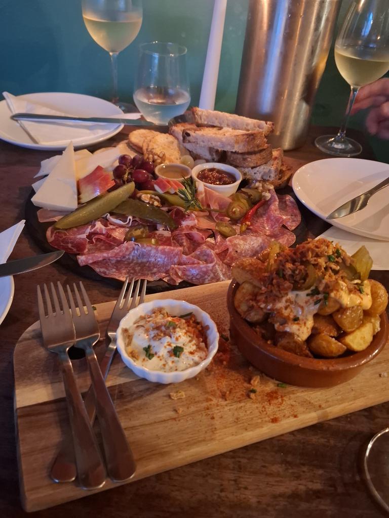 dublin_damo's tweet image. The Good Life, cafe and wine bar in Wicklow Town, the kind of place I'd like to own myself.