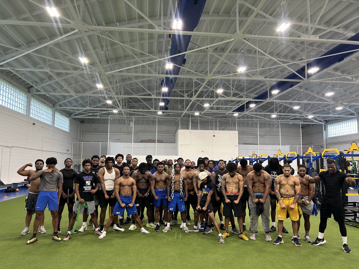 CoachMattB_'s tweet image. Fall ‘25 🔜