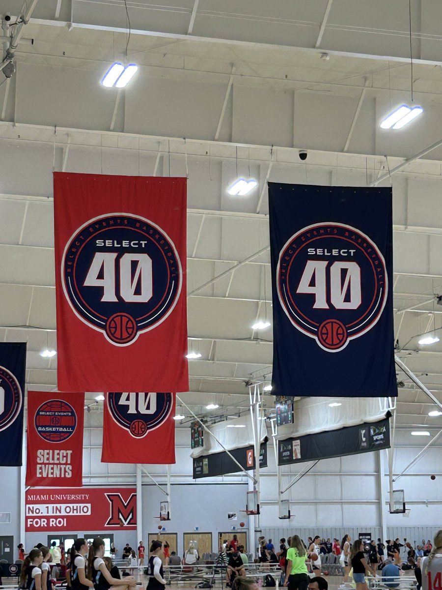 8302R's tweet image. Itβs the final AAU weekend. Letβs go Legends U and MND Cougars playing this weekend!!!! πππ