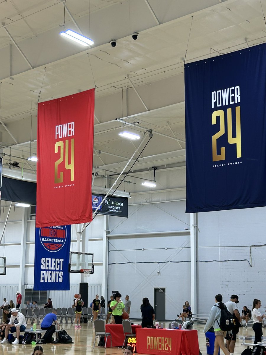 8302R's tweet image. Itβs the final AAU weekend. Letβs go Legends U and MND Cougars playing this weekend!!!! πππ