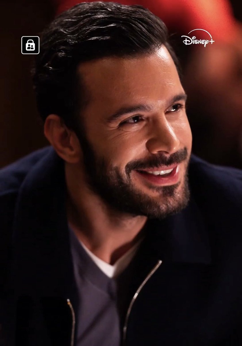 SaraLouTweets's tweet image. The smile 🫠🥰

#BarışArduç |#Reminder | #AşkıHatırla