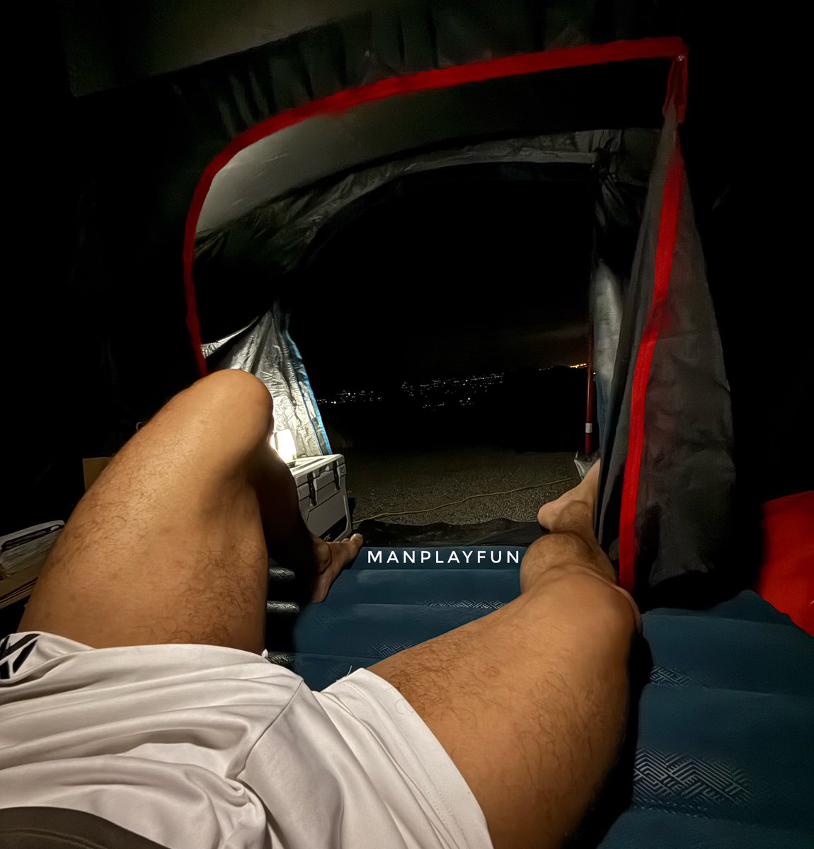 Manplayfun's tweet image. ลมมันแรงเลยต้องเปิดรับลม