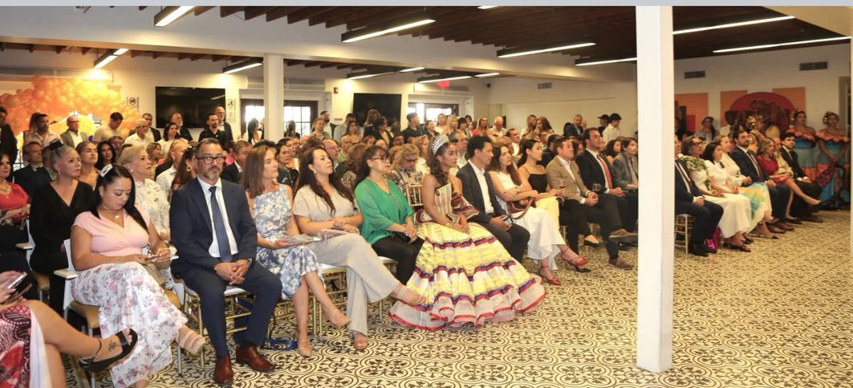 Consulado de Colombia en Miami tweet media